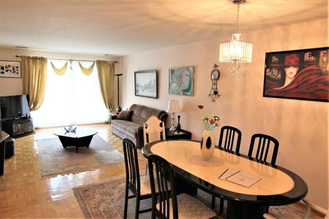 1500 Harbour Dr #2N, Wheeling, IL 60090 photo 3