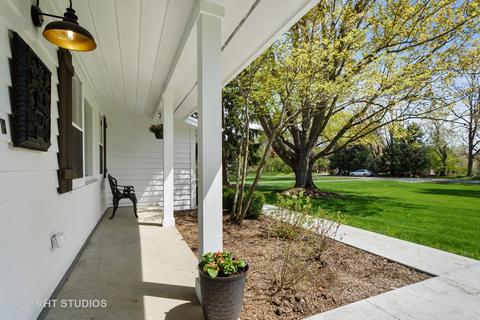 42 E Surrey Ln, Barrington Hills, IL 60010 photo 2