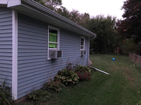 809 W Perry St, Belvidere, IL 61008 photo 3