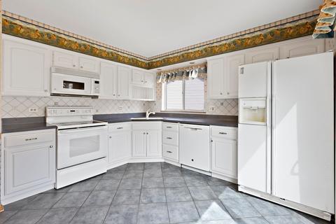1665 Penny Ln, Bartlett, IL 60103 photo 6