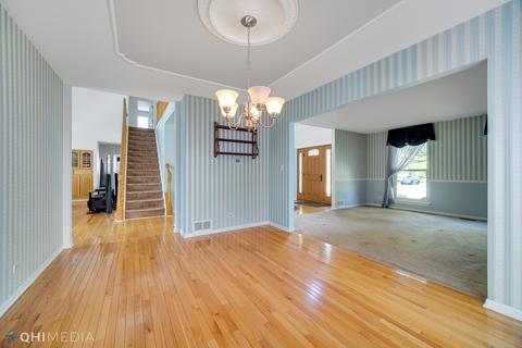 2241 Moser Ln, Algonquin, IL 60102 photo 11