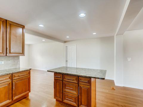 790 Milton Ln, Hoffman Estates, IL 60169 photo 8