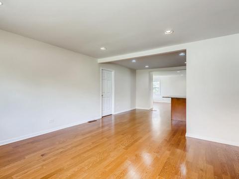 790 Milton Ln, Hoffman Estates, IL 60169 photo 5