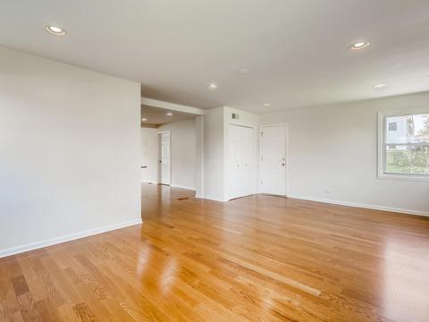 790 Milton Ln, Hoffman Estates, IL 60169 photo 10