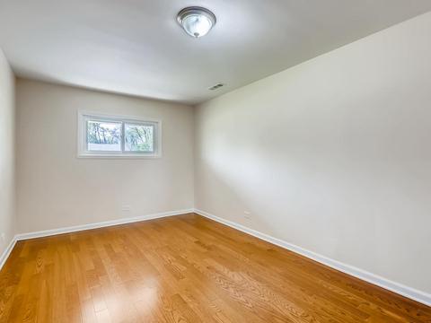 790 Milton Ln, Hoffman Estates, IL 60169 photo 12