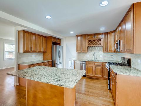 790 Milton Ln, Hoffman Estates, IL 60169 photo 6
