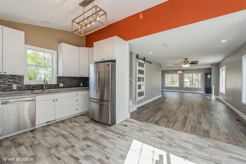 1627 Park St, Mchenry, IL 60050 photo 3