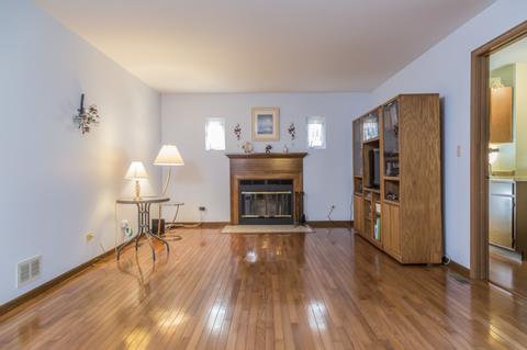 1410 Greenridge Ave, Algonquin, IL 60102 photo 9