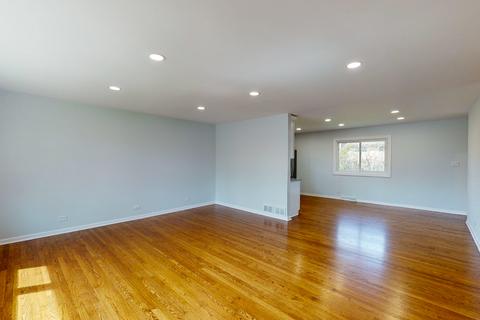 710 N Mavis Ln, Addison, IL 60101 photo 2