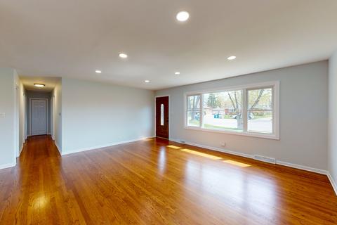710 N Mavis Ln, Addison, IL 60101 photo 4