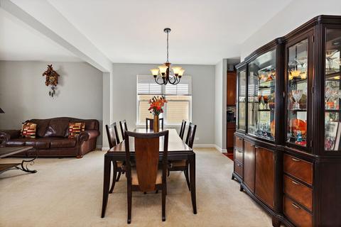 616 Trails End, Elgin, IL 60124 photo 5