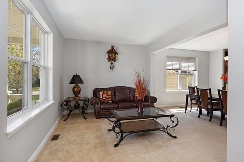 616 Trails End, Elgin, IL 60124 photo 3