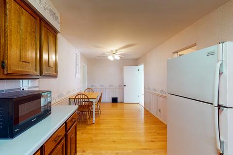 876 Walter Ave, Des Plaines, IL 60016 photo 9
