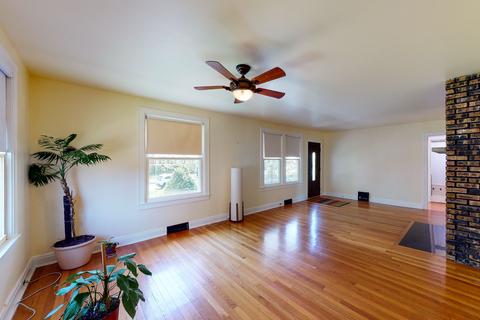 876 Walter Ave, Des Plaines, IL 60016 photo 6