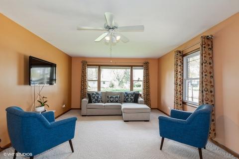 771 Martin Dr, Elgin, IL 60120 photo 3
