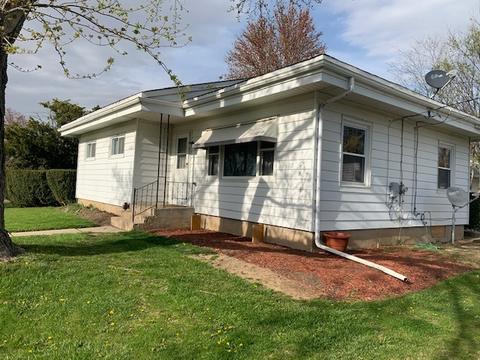 907 6th St, Harvard, IL 60033 photo 1