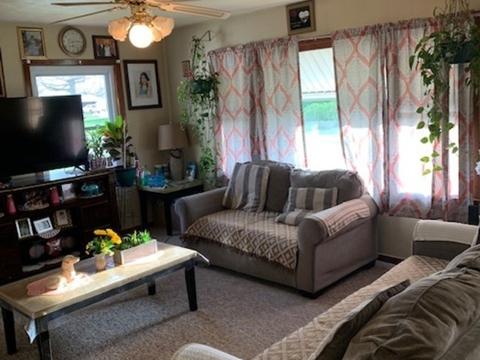 907 6th St, Harvard, IL 60033 photo 4