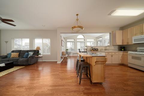 28872 Pilgrims Pass, Lakemoor, IL 60051 photo 12