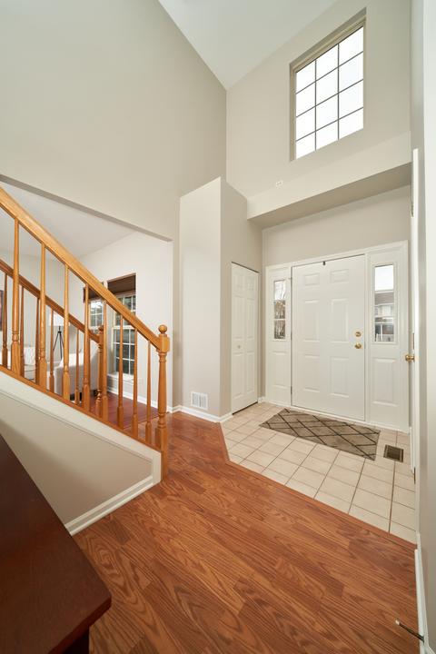 28872 Pilgrims Pass, Lakemoor, IL 60051 photo 3