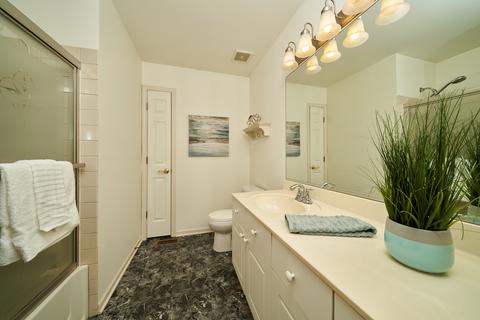 28872 Pilgrims Pass, Lakemoor, IL 60051 photo 24