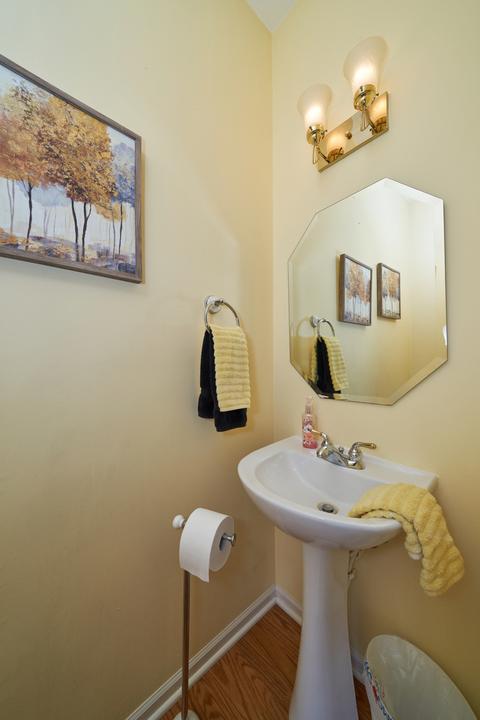 28872 Pilgrims Pass, Lakemoor, IL 60051 photo 18