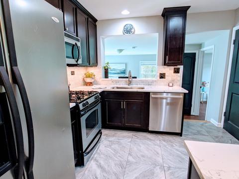 631 Dundee Rd, Northbrook, IL 60062 photo 10