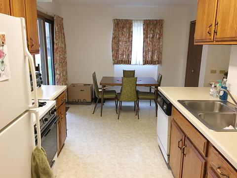 640 Waverly Dr #A, Elgin, IL 60120 photo 5