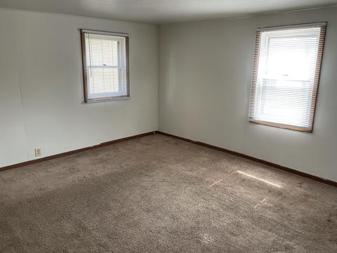 75 Sheridan St, Elgin, IL 60123 photo 2