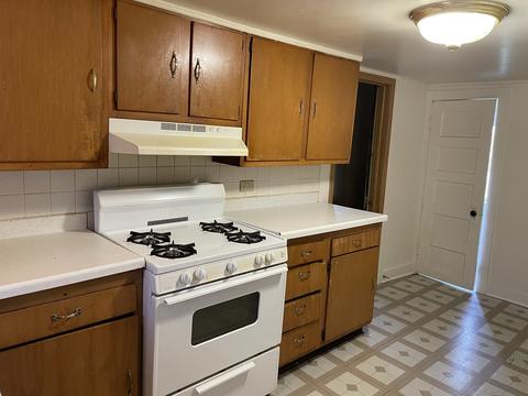 75 Sheridan St, Elgin, IL 60123 photo 3