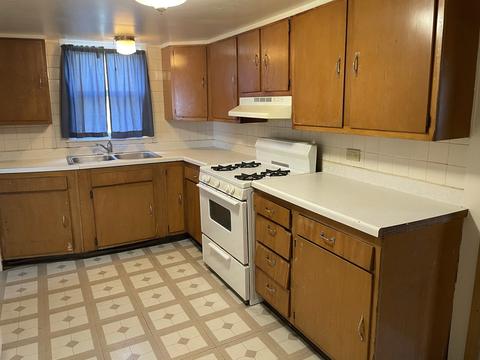 75 Sheridan St, Elgin, IL 60123 photo 4
