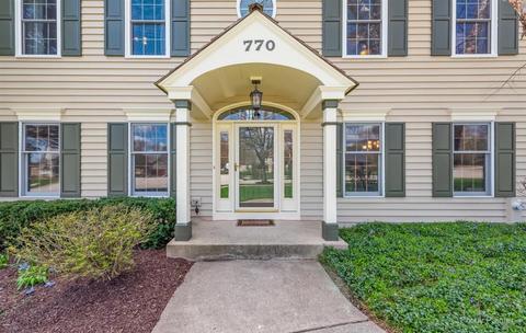 770 Spruce Tree Dr, Cary, IL 60013 photo 2