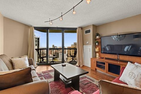 111 W Maple St #3003, Chicago, IL 60610 photo 2