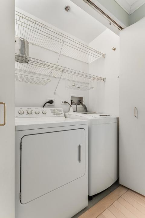 57 E Delaware Pl #2006, Chicago, IL 60611 photo 17