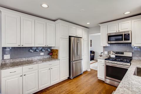1180 Spring Creek Rd, Elgin, IL 60120 photo 7