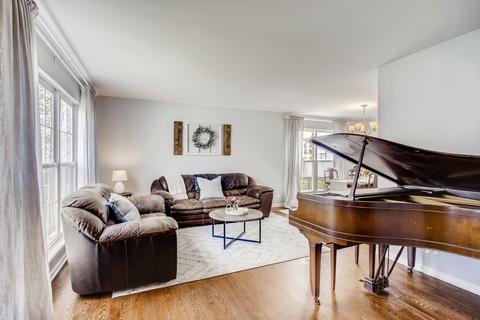 1180 Spring Creek Rd, Elgin, IL 60120 photo 3