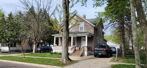 634 Monroe St, Aurora, IL 60505 photo 3