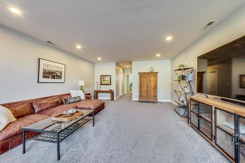 5330 W Argyle St, Chicago, IL 60630 photo 33