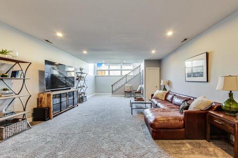 5330 W Argyle St, Chicago, IL 60630 photo 32