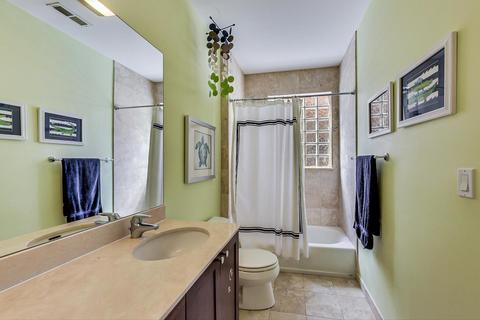 5330 W Argyle St, Chicago, IL 60630 photo 28
