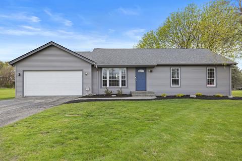 4657 Straw Ln, Roscoe, IL 61073 photo 2