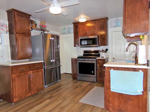 321 S Franklin St, Dwight, IL 60420 photo 2