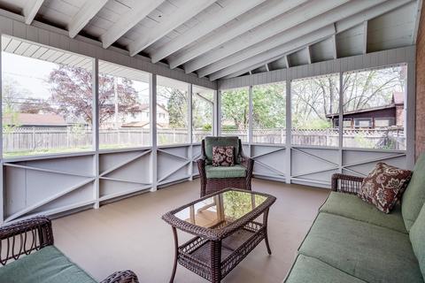 852 S 2nd Ave, Des Plaines, IL 60016 photo 14