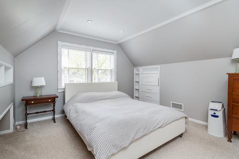 852 S 2nd Ave, Des Plaines, IL 60016 photo 16