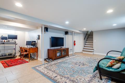 852 S 2nd Ave, Des Plaines, IL 60016 photo 22