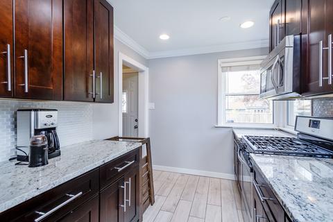 852 S 2nd Ave, Des Plaines, IL 60016 photo 9