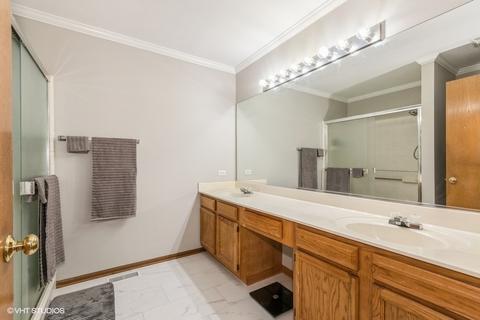 939 Mesa Dr, Elgin, IL 60123 photo 13