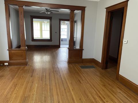 711 Mountain St, Aurora, IL 60505 photo 5