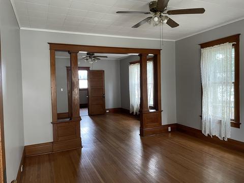 711 Mountain St, Aurora, IL 60505 photo 4