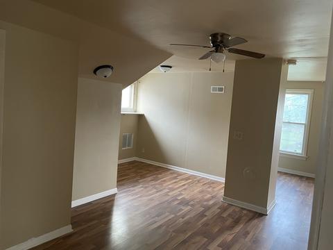 711 Mountain St, Aurora, IL 60505 photo 9