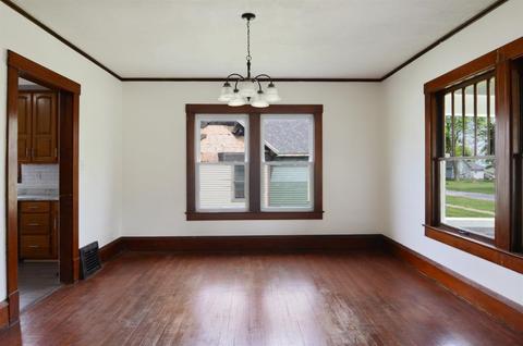 300 E William St, Bement, IL 61813 photo 9
